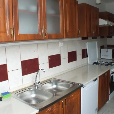 Nimrod Nyaralo Apartamento *