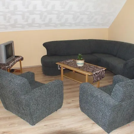 Nimrod Nyaralo Apartamento *