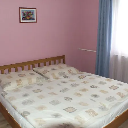 Nimrod Nyaralo Apartamento *